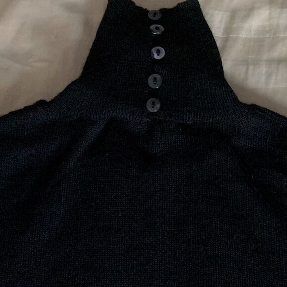 Trend Les Copains Black Wool Turtleneck Sweater with Button Detail. Size 42/6. - Picture 5 of 9